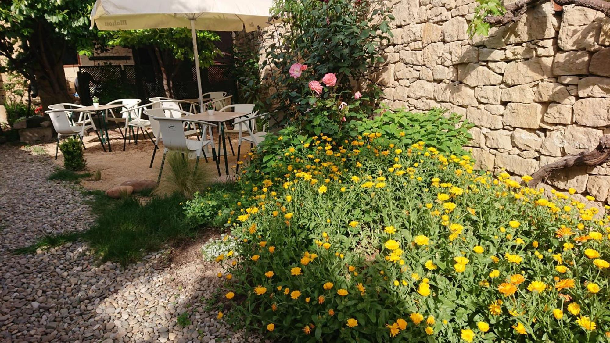Albergue Sansol - El Oasis Del Camino Frances - Exclusivo Para Peregrinos Εξωτερικό φωτογραφία